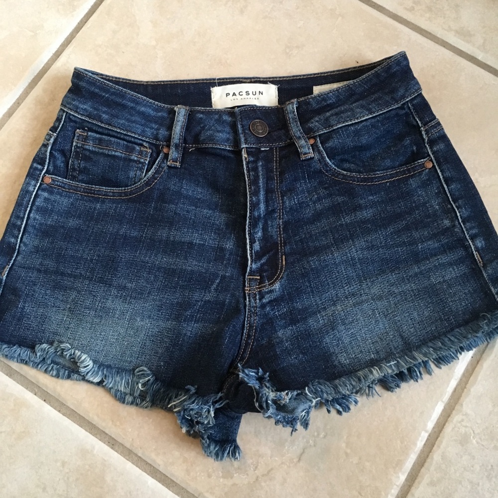Pacsun “high rise short” cutoff shorts 💕